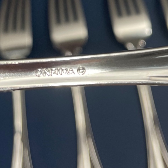 Oneida Arbor American Harmony Pattern 3 Dinner Forks Stainless Flatware USA - Picture 4 of 6